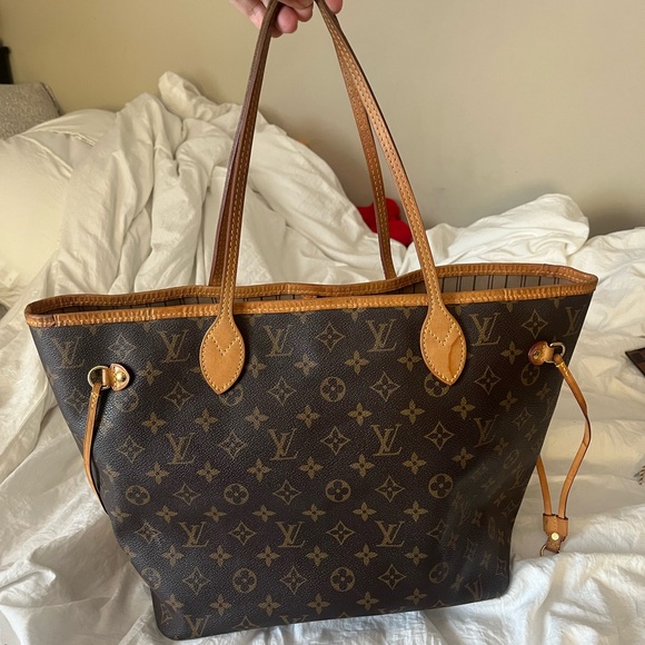 Authentic Louis Vuitton Neverfull MM - Picture 2 of 9